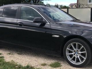 BMW 5 Series foto 3