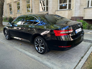 Skoda Superb foto 4