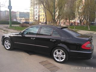 Mercedes E Class foto 2