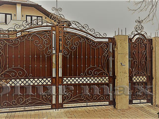 Porți, garduri, balustrade , copertine, gratii, uși metalice,  alte confecții din fier forjat. foto 9