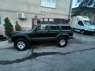 Jeep Cherokee foto 5