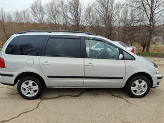 Volkswagen Sharan foto 6