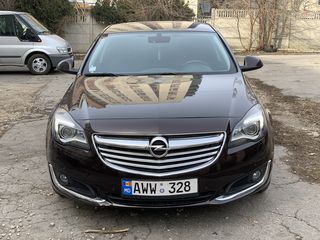 Opel Insignia foto 2