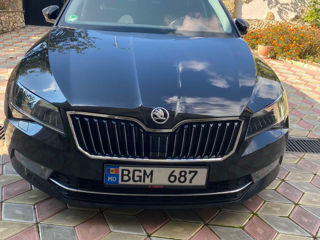 Skoda Superb foto 2