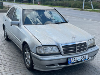 Mercedes C-Class foto 6