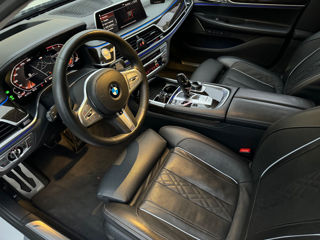 BMW 7 Series foto 7