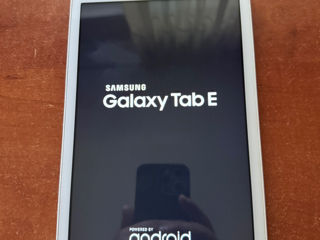 Samsung  galaxi  tab E