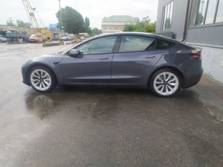 Tesla Model 3 foto 5