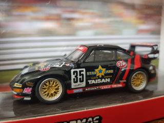 Tarmac Works & Schuco Porsche 911 (993) GT2 JGTC Taisan Starcard foto 6