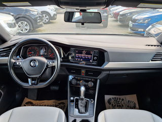 Volkswagen Jetta foto 9