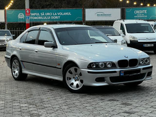 BMW 5 Series foto 3