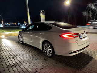 Ford Fusion foto 6