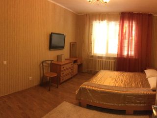 Сдается  1-комнатная квартира после евроремонта со всеми удобствами! foto 1