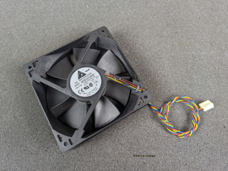 Ventilator de carcasă Case Fan V26815-B116-V59 foto 1