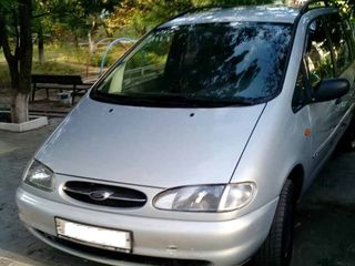 Ford Galaxy foto 1