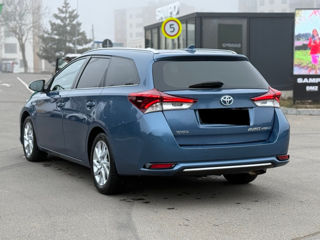 Toyota Auris foto 4