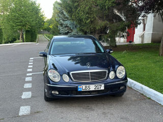 Mercedes E-Class foto 2