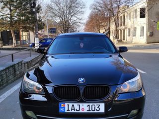 BMW 5 Series foto 3