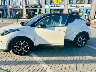 Toyota C-HR фото 5