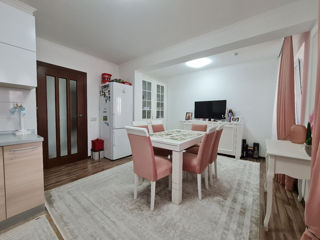 Apartament cu 3 camere, 77 m², Ciocana, Chișinău foto 3