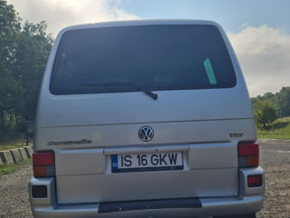 Volkswagen Caravelle foto 4