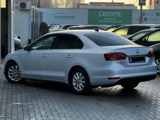 Volkswagen Jetta foto 5