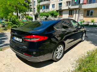 Ford Fusion foto 8