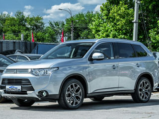 Mitsubishi Outlander foto 1