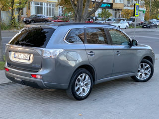 Mitsubishi Outlander foto 5