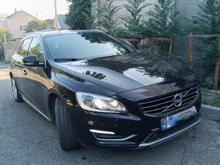 Volvo V60 foto 1