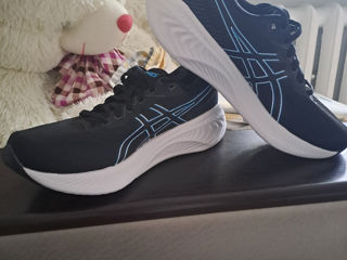 Asics Noi