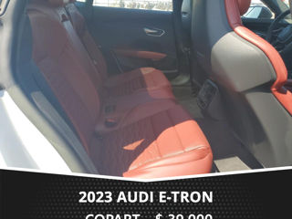 Audi e-tron foto 7