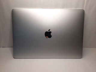 Apple MacBook Pro 13 (2020) RAM 16 GB/SSD 512 GB/ Intel Core i5-1038NG7/Intel Iris Plus Graphics foto 2