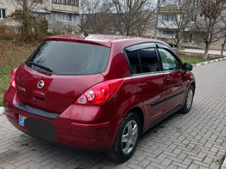 Nissan Tiida foto 5