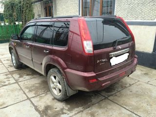 Nissan X-Trail foto 2