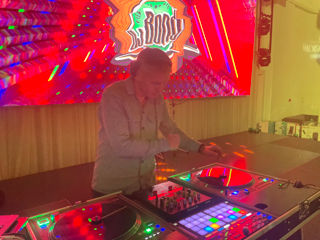 DJ Bond: 80-90-2000 только хиты! Лучший свет и звук!