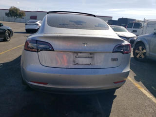 Tesla Model 3 foto 5