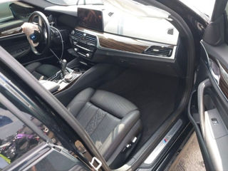 BMW 5 Series foto 8