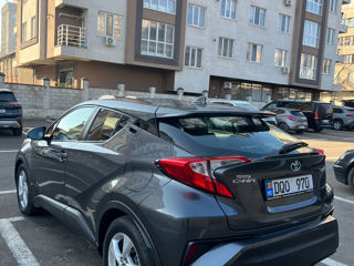 Toyota C-HR foto 4