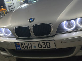 BMW 5 Series foto 4