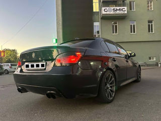 BMW 5 Series foto 8