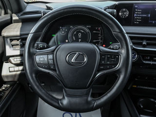 Lexus UX foto 10