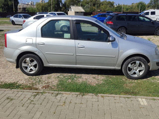 Dacia Logan foto 4