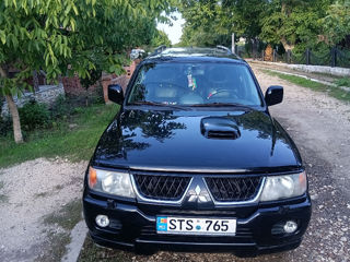 Mitsubishi Pajero Sport foto 6