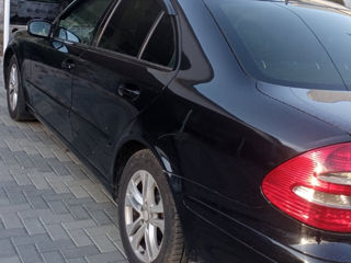 Mercedes E-Class foto 3