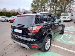 Ford Kuga foto 2