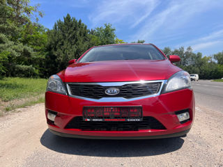 KIA Ceed foto 2