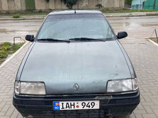 Renault 19 foto 2