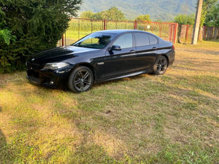 BMW 5 Series foto 10