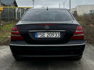 Mercedes E-Class foto 5